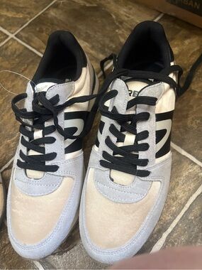Loola Light Gray, Beige and Black Women's Sneakers